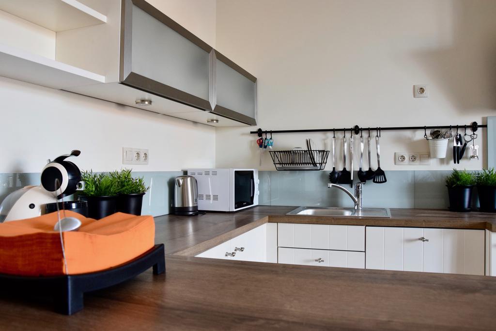 Luxury Apartment By Hi5 - Kiraly Street Suite Boedapest Buitenkant foto