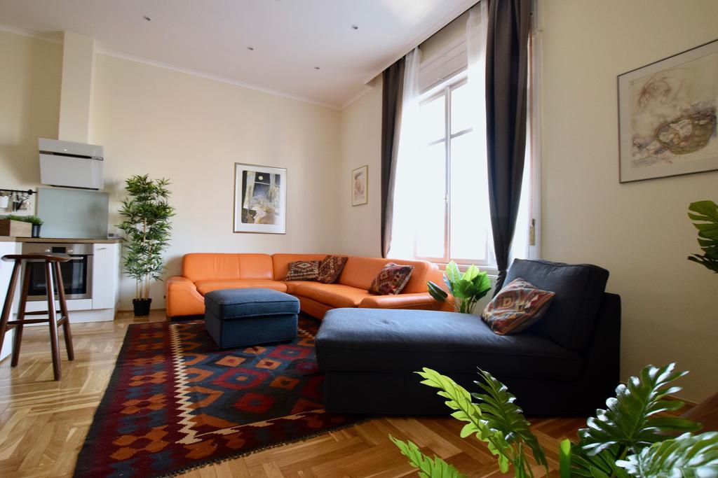 Luxury Apartment By Hi5 - Kiraly Street Suite Boedapest Buitenkant foto