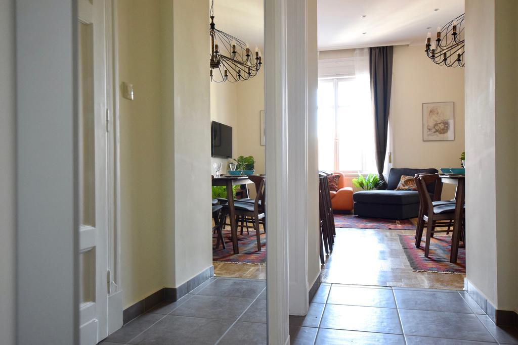 Luxury Apartment By Hi5 - Kiraly Street Suite Boedapest Buitenkant foto