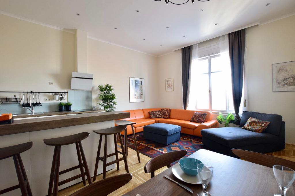 Luxury Apartment By Hi5 - Kiraly Street Suite Boedapest Buitenkant foto